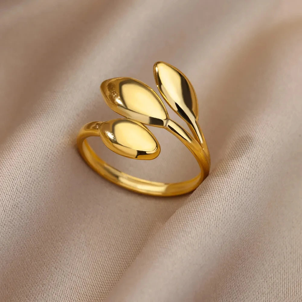 Luna Gold Ring