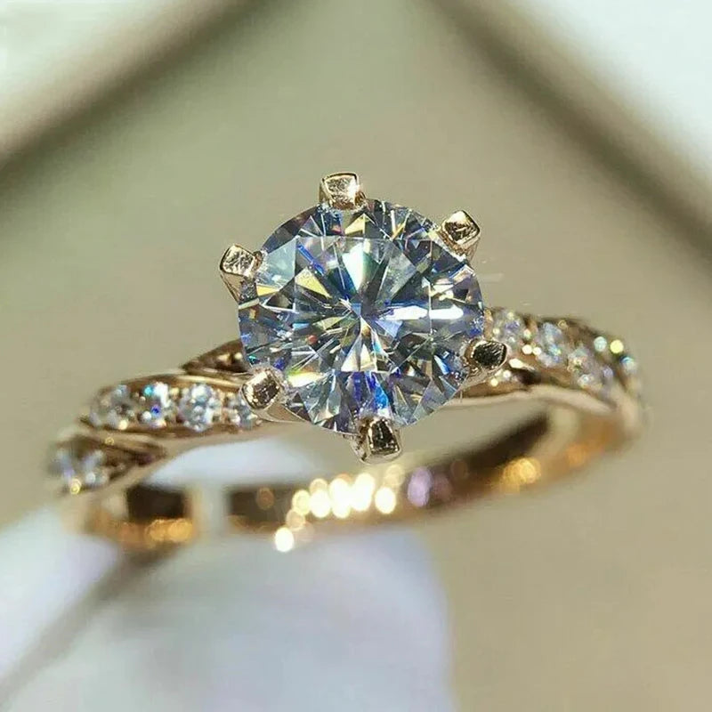 Huitan Sparkle Solitaire Ring