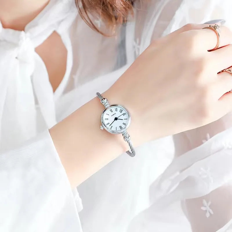 YIKAZE Luna Gold Bangle Watch