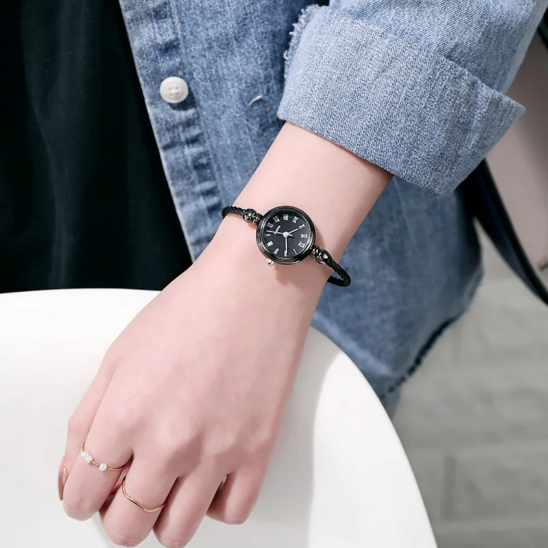 YIKAZE Luna Gold Bangle Watch