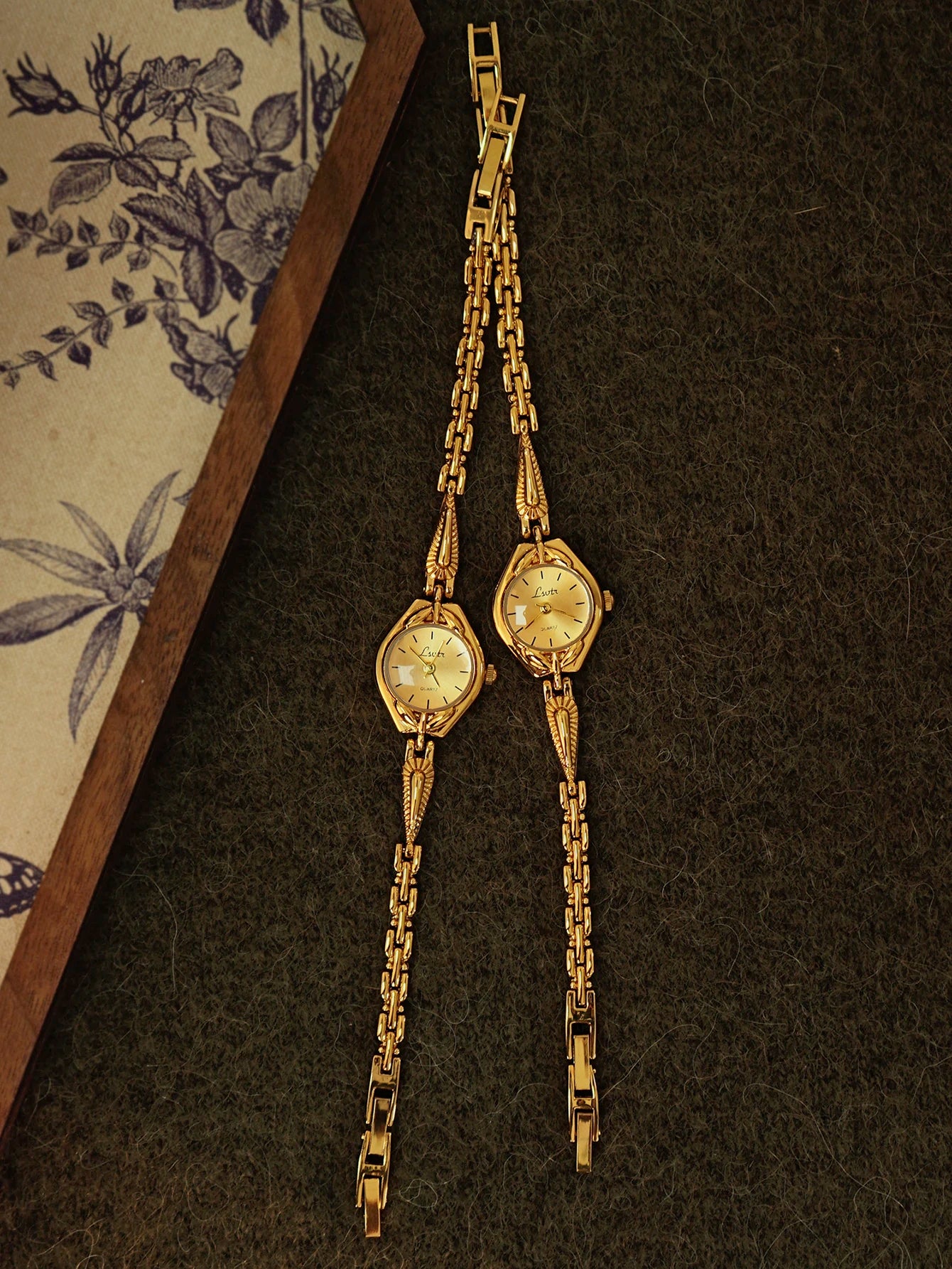 1 new gold French classic retro simple compact ladies quartz watch stainless steel strap diamond case with gold dial and black linear scale niche design set off the elegance and exquisiteness of this ladies watch