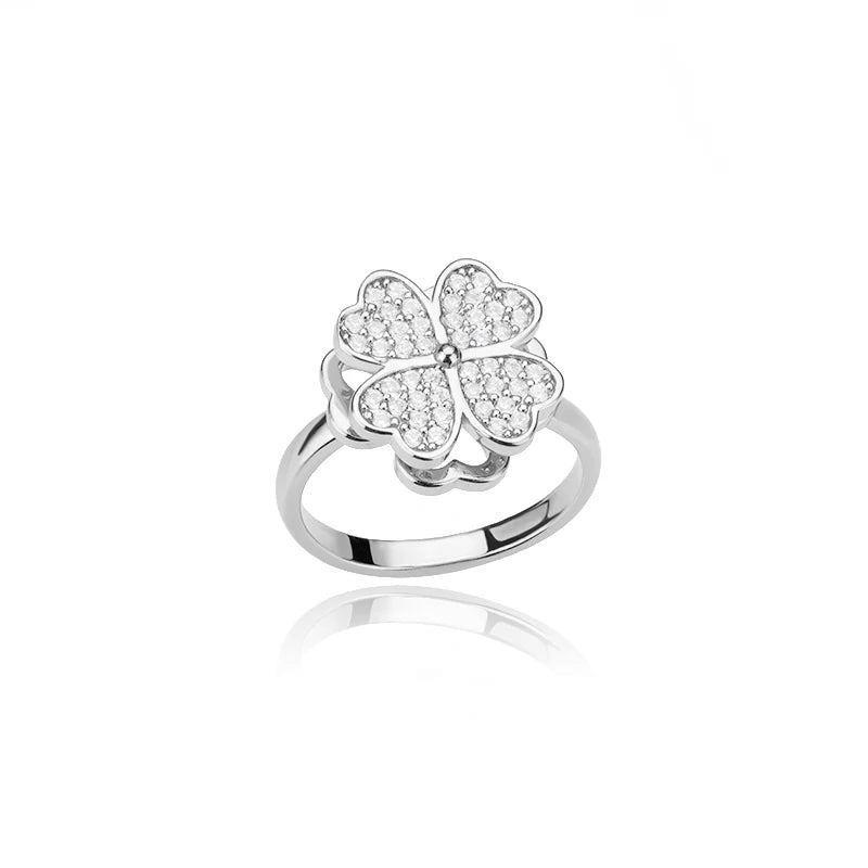 Lunéra Clover Heart Spinner Ring