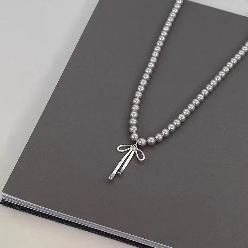 Fashionable Choker with Pendant Graceful Bowknot Pendant Choker Necklace with Gray Pearls Neck Jewelry Accessories