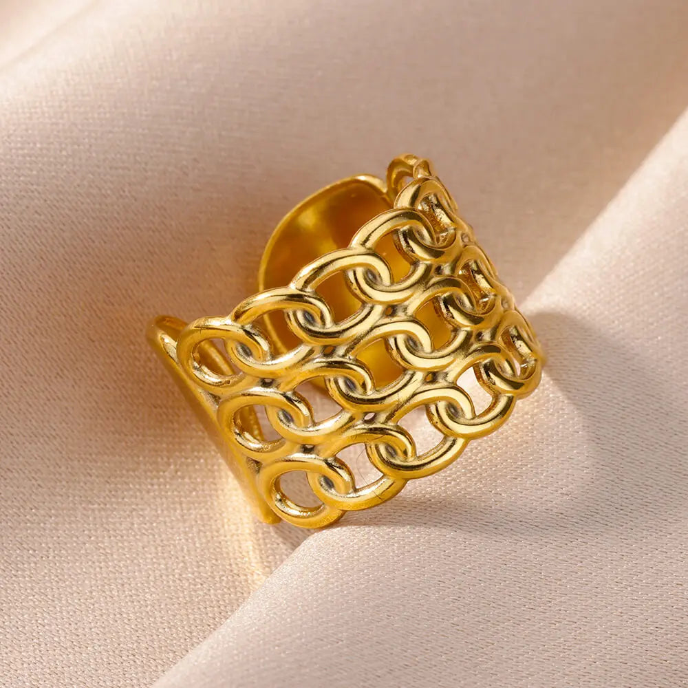 Luna Gold Ring