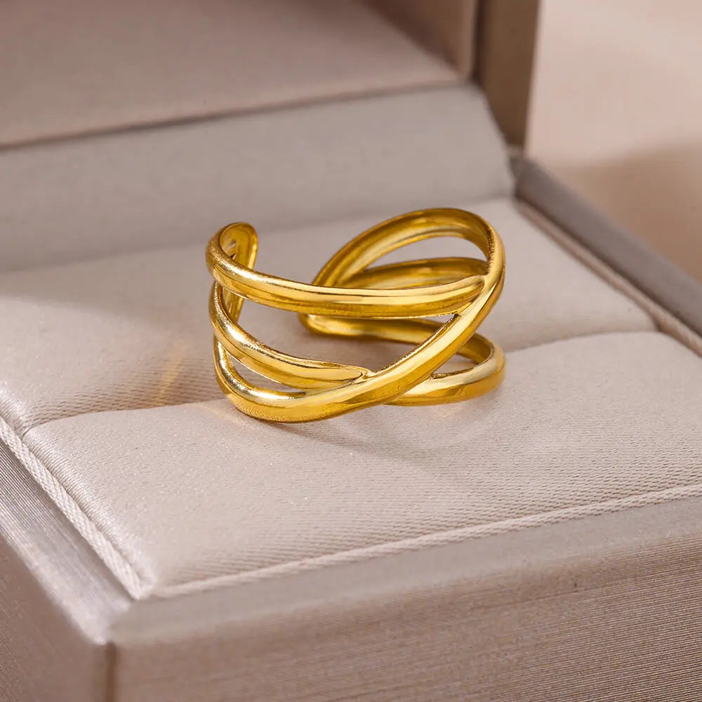 Luna Gold Ring