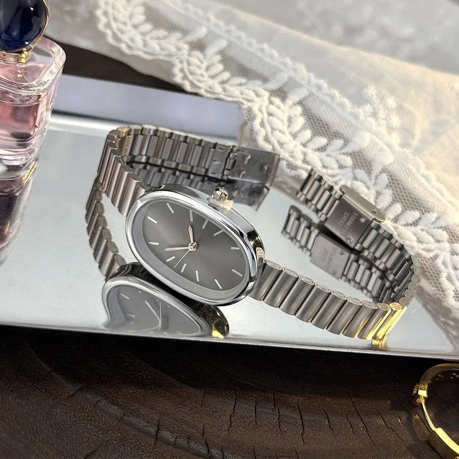 New Golden Retro Fashion Elliptical Quartz Watch Ladies Steel Strap Gold Watch Stylish Niche Timepiece