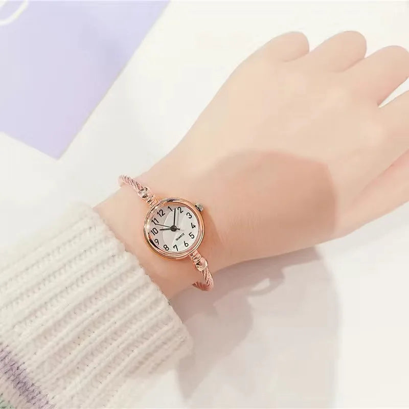 YIKAZE Luna Gold Bangle Watch